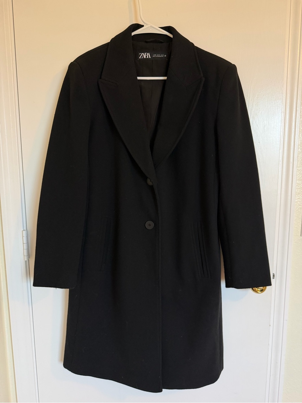 ZARA Black Minimal Single-Breasted Coat